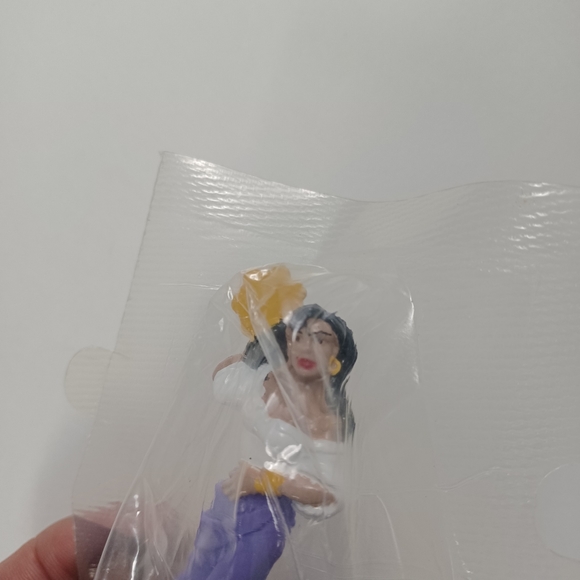 1996 Cheerios Esmaralda -Hunchback Of Notre Dame Mini Figure Cereal Box - Picture 3 of 7
